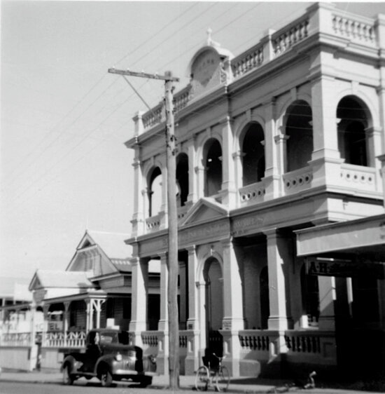 Bank of New South Wales, Gill St
