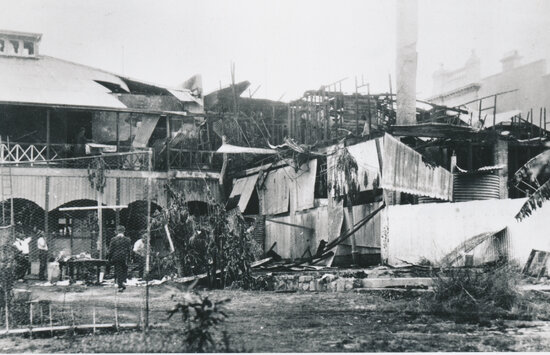 Collins Exchange Hotel Fire, Mosman Street, 1926