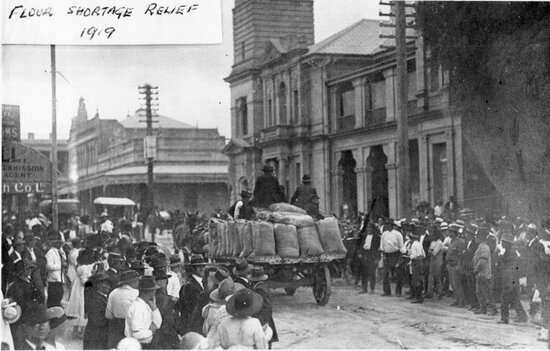 Flour Shortage Relief Wagons outside Post Office, Gill Street 1919