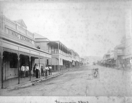 E D Miles Mining Exchange, 81-85 Mosman Street looking south towards Towers Hill