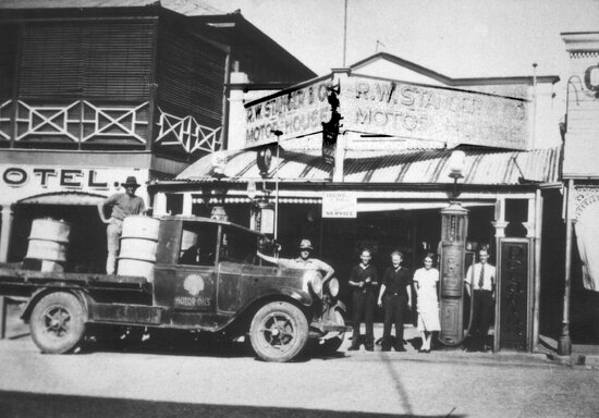 RW Stanger &amp; Co Garage, Mosman Street, 1930s