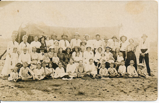 Peace Day at Balfe&rsquo;s Creek, 1918