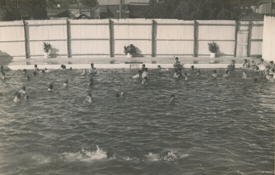 Swimming Baths, Elizabeth Street