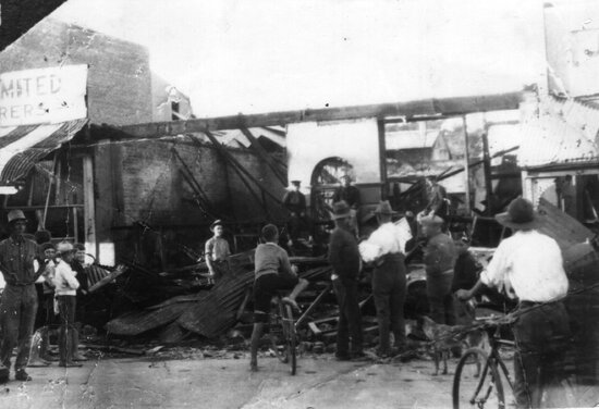 Courthouse Chambers Explosion, Gill Street, 1933