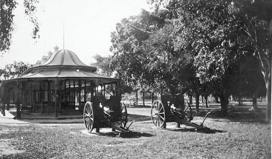 The Boer War Memorial Kiosk and Guns, Lissner Park, Charters Towers