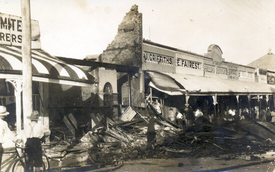 Courthouse Chambers Explosion, Gill Street, 1933