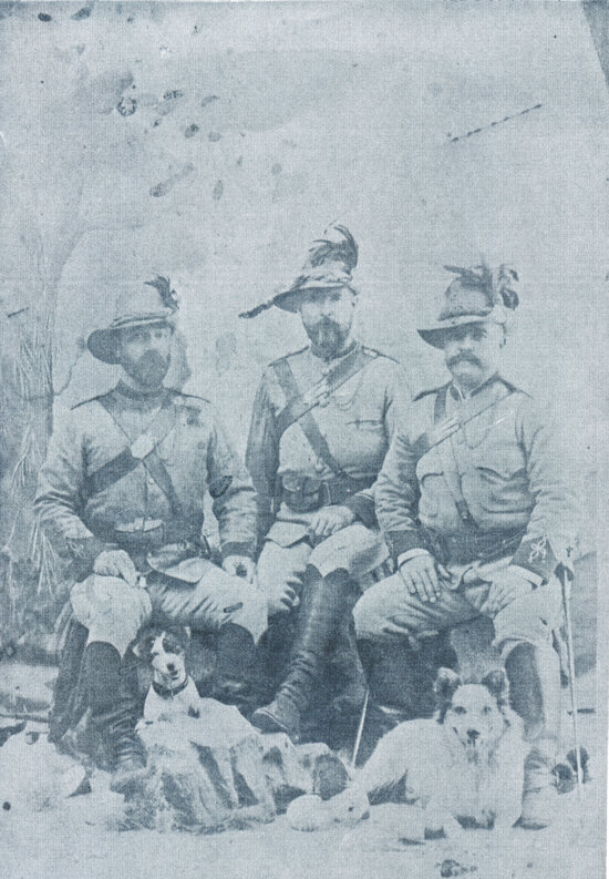 Robert Russelll (centre) in military uniform, with two other soldiers