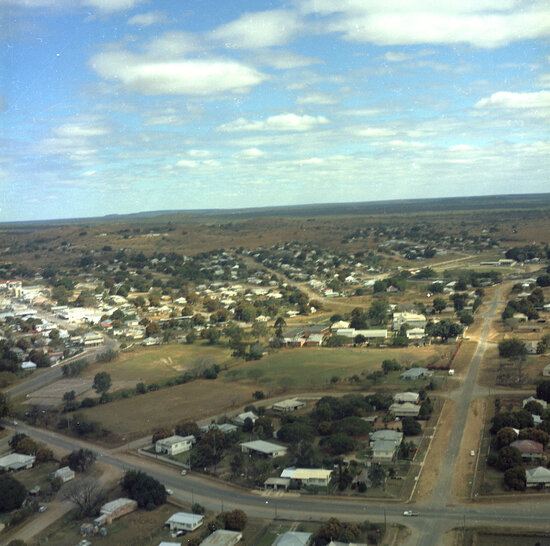Aerial photo of Thornburgh College Looking South West along Plant Street, 1975