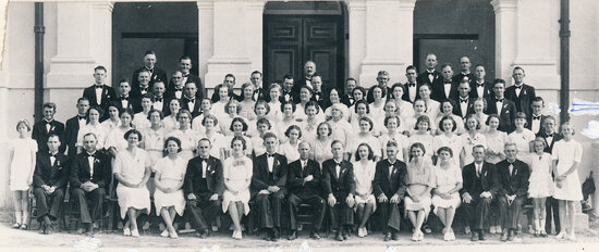 Philharmonic Choir outside the Masonic Hall, Ryan Street, 1946