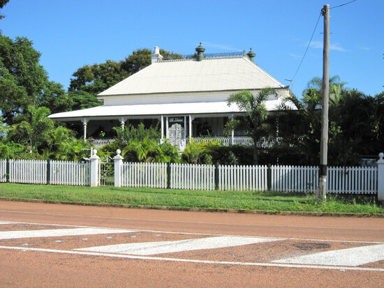Mt Alma House, Hackett Terrace