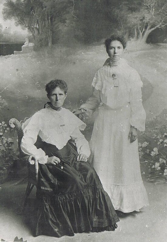 Isabella Bryant and daughter Charlotte