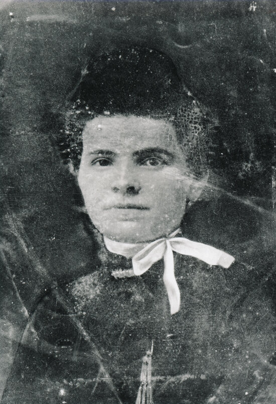 Unknown woman