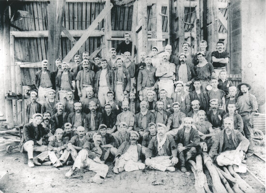Marshall&rsquo;s Queen miners, c 1900