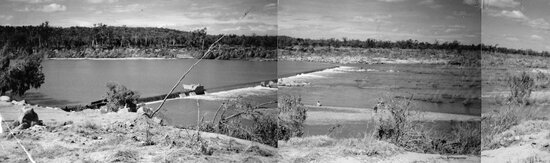 Weir in flood 1991