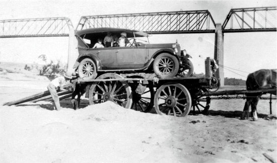 Crossing the Burdekin River before the Road bridge was built