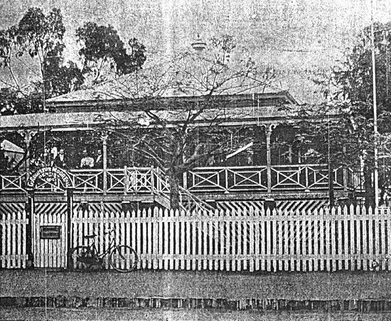 Residence of Doctor Moore, Surgeon Dentist, NW corner Gill and High Streets