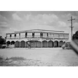 M E Jones’ Phoenix Hotel, Corner Boundary & Anne Street