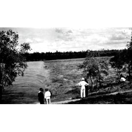 Burdekin River in flood at the Weir wall