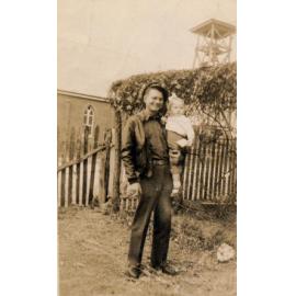 Wilson Malak, US Air Force, Stationed in Charters Towers holding Beth Hytch near the Church of Christ, Anne Street