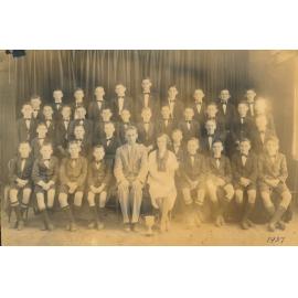 Chief Boys Choir, 1937
