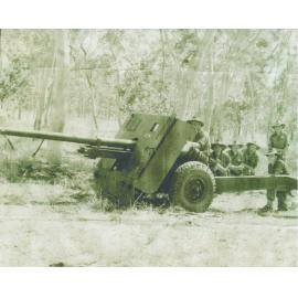 Field Gun with soldiers/reservists at Wolston Field Firing Range