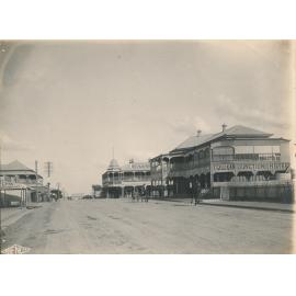 The Junction, Eureka and Queens Head Hotels at the intersection of Millchester Rd & York St, known as the Golden Triangle