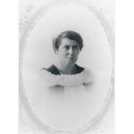 Unknown Woman wearing fur stole