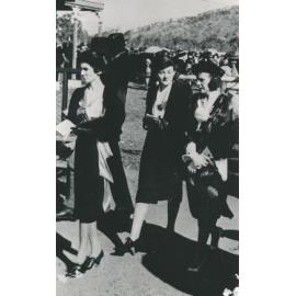 Alice Bell, Beverley Cruthers and Mrs Nutt, Cluden Races