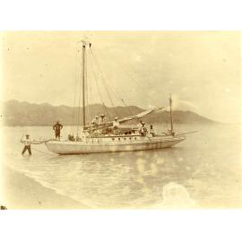 Freddy Pfeiffer (2nd from right) on yacht