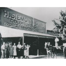 Siemon’s Store, lower Gill St and staff