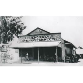 Siemon’s Beehive Store, lower Gill St