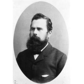 Thomas Mills
