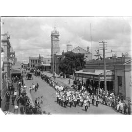 Gill Street Procession at Deane St coming from Mosman Street